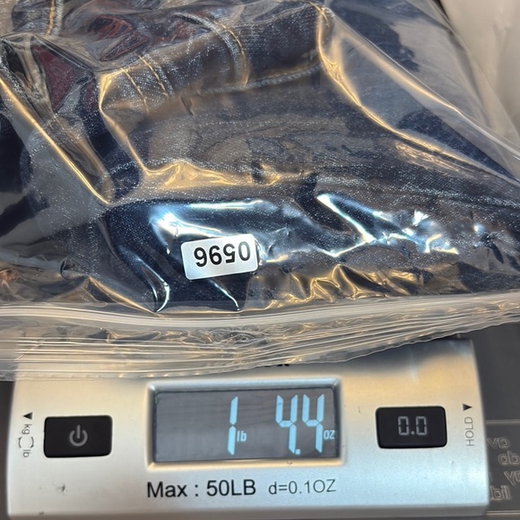 GAP Blue Boyfriend Jeans Relaxed Fit - Picture 10 of 10